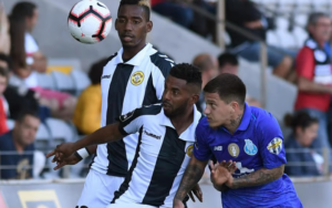 Ảnh: Phân tích chiến thuật thi đấu của đội bóng CD Nacional