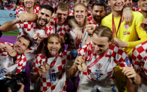 Phân Tích Chiến Thuật: "Trái Tim" Trung Tuyến Và Hàng Thủ Thép