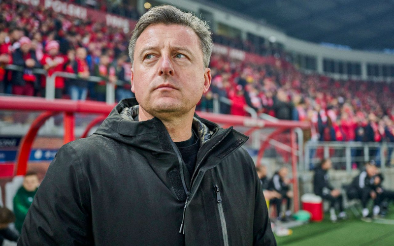 Udinese dưới sự dẫn dắt của các chiến lược gia chú trọng tính trực diện đang vận hành sơ đồ 3-4-2-1 đầy uy lực